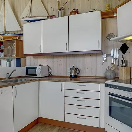 Nyaraló Emppu - 400m From The Sea By Interhome Torsted