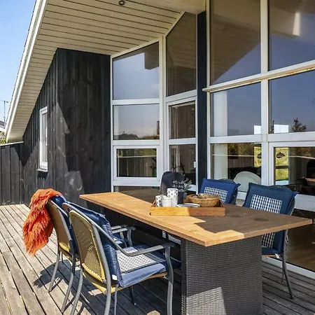 Emppu - 400m From The Sea By Interhome Torsted