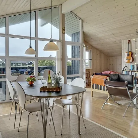 Emppu - 400m From The Sea By Interhome Nyaraló